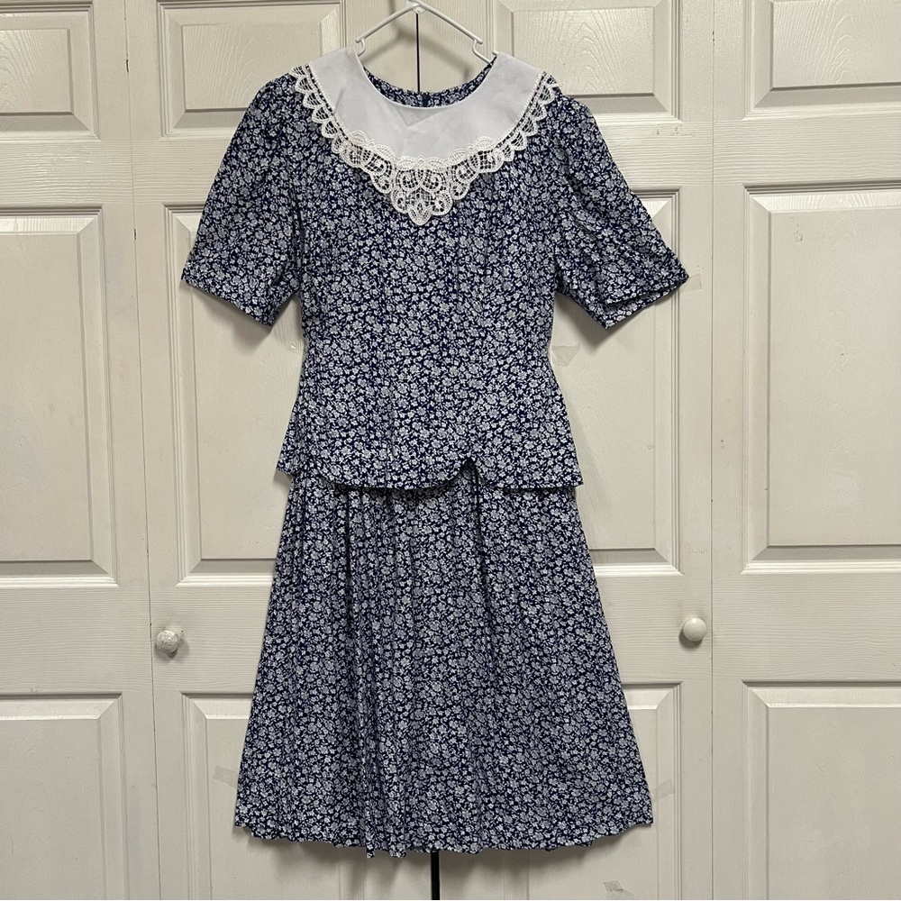 Lady Dorby Navy Floral Dress with Lace Collar Size 18 W